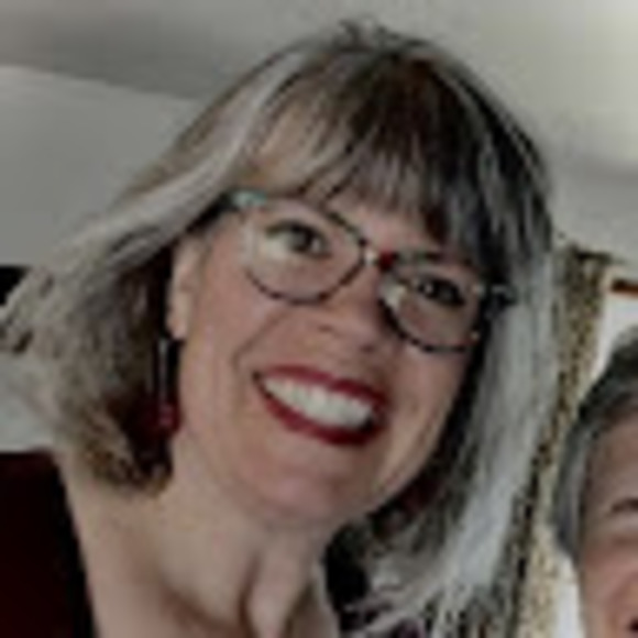 Meet your Posher, Jen - Picture 1 of 1